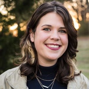 Meet your Posher, Laura